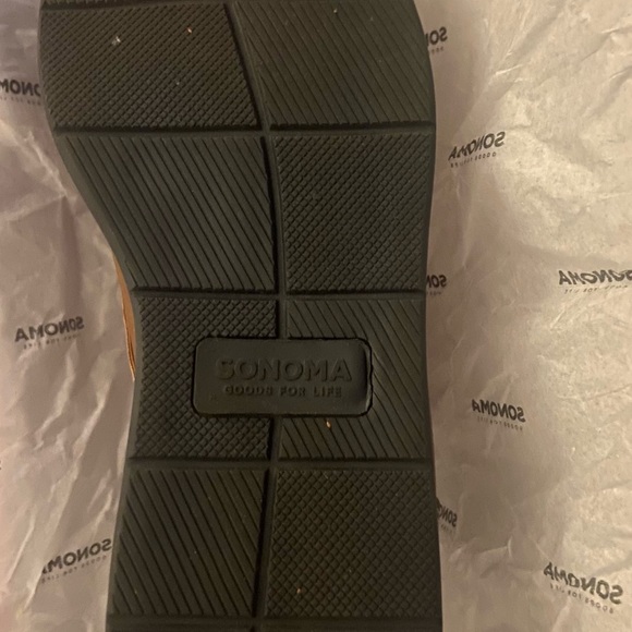 Sonoma, dress shoes, Memory foam soles, size 5Boys, lace up, worn once - Picture 11 of 12